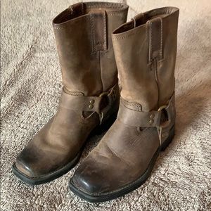 Kids Harness boots by Frye.